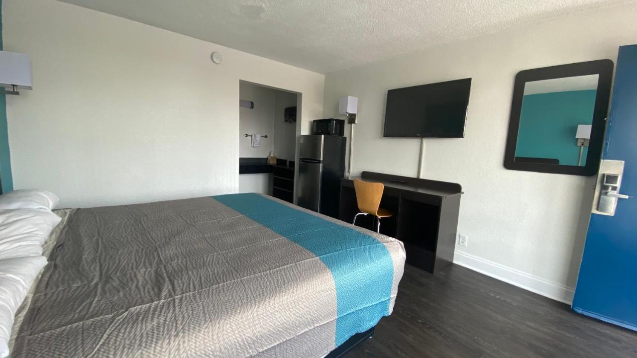 Motel 6 Wilmington, NC - Market Street Kültér fotó