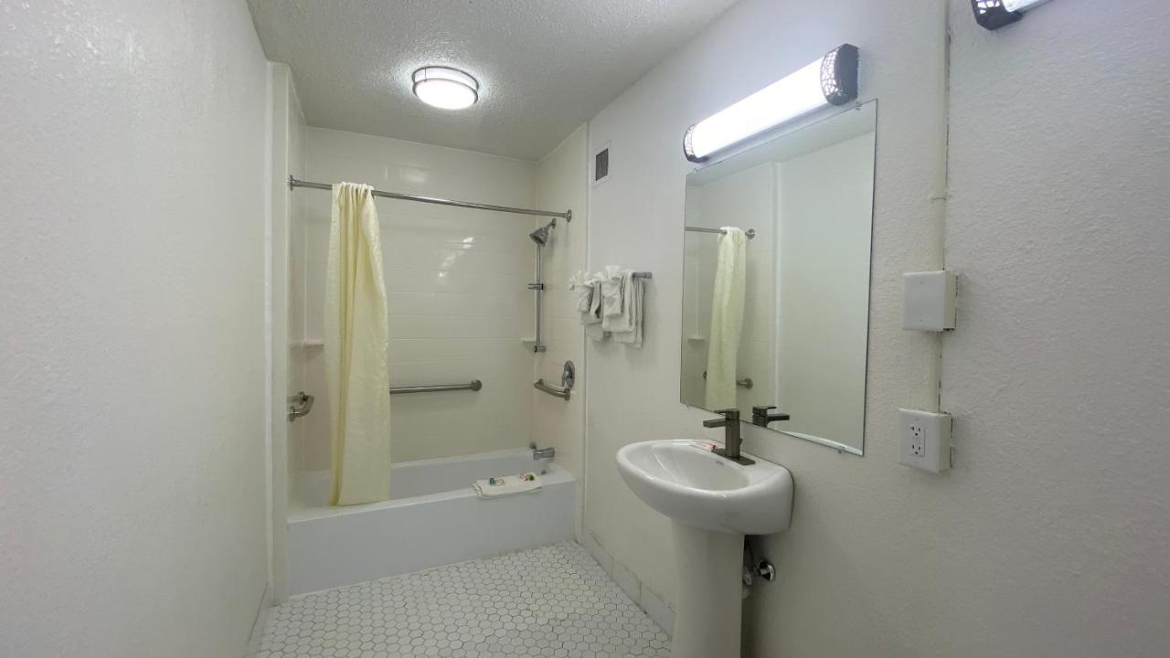 Motel 6 Wilmington, NC - Market Street Kültér fotó