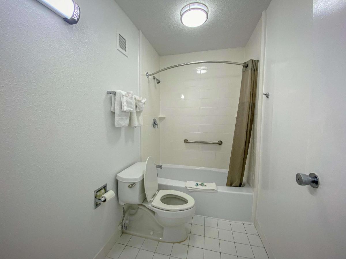 Motel 6 Wilmington, NC - Market Street Kültér fotó